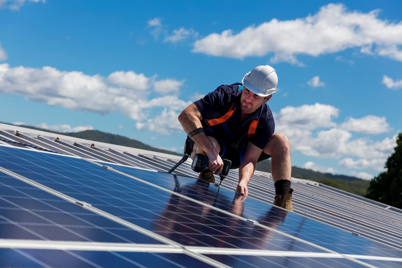 The-Benefits-Of-Installing-Solar-Panels-On-A-Commercial